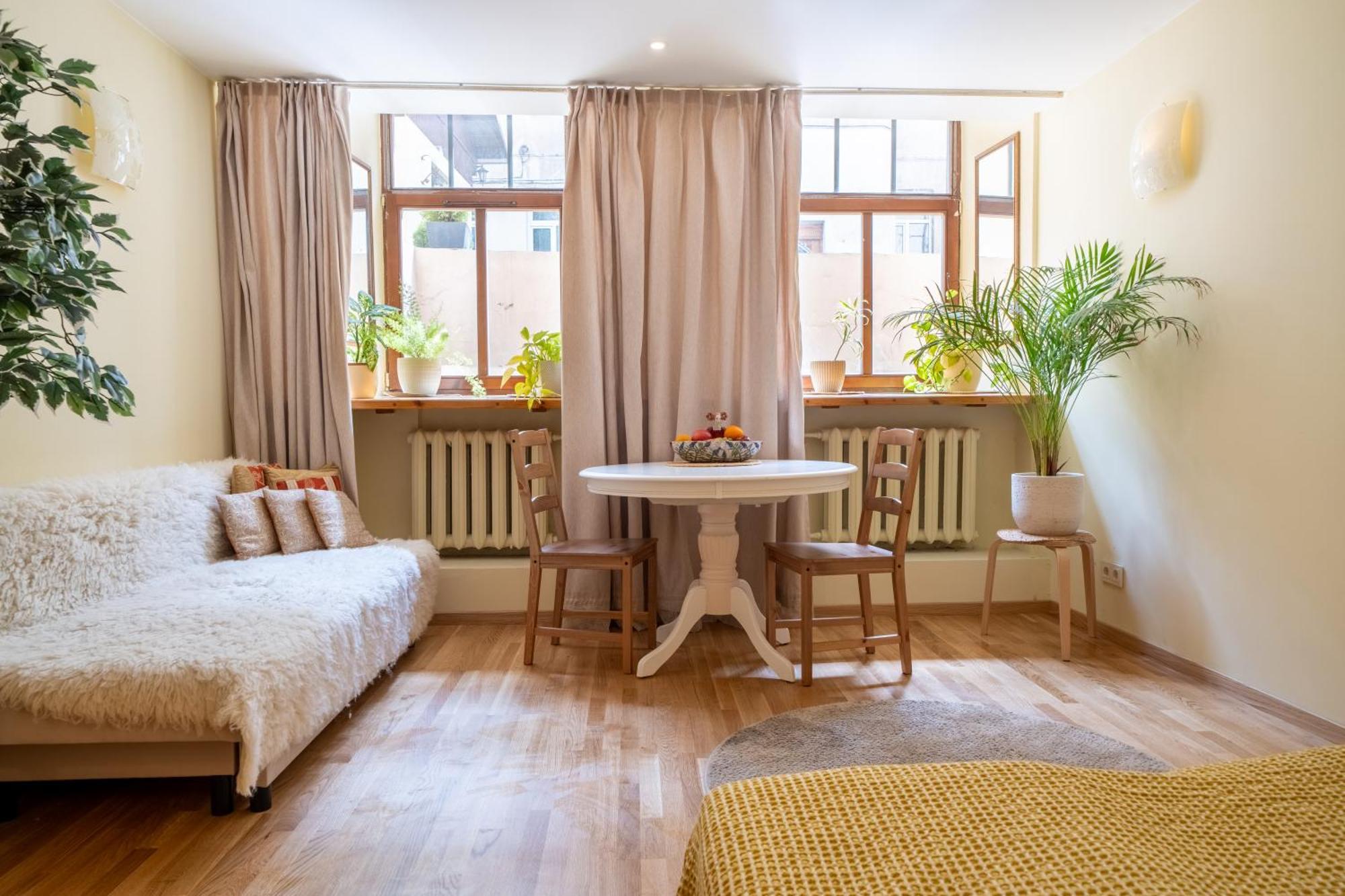 Cozy Suite With Inner Yard فيلنيوس المظهر الخارجي الصورة